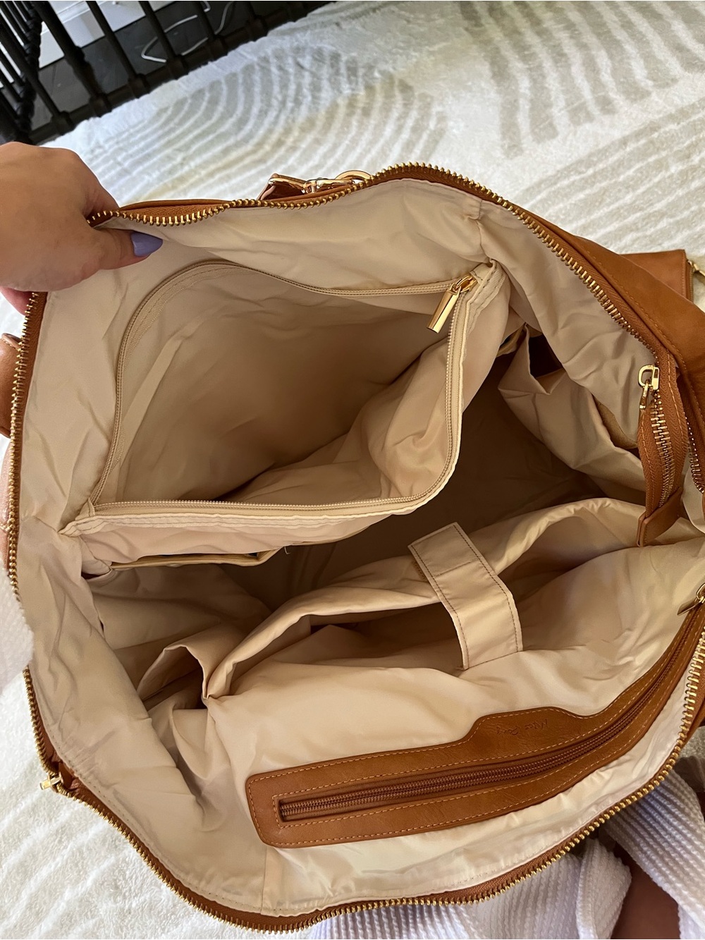 NWOT Huge Miss Fong Vegan Leather Diaper Bag Weekender Tote Bag in Cognac - Picture 11 of 12